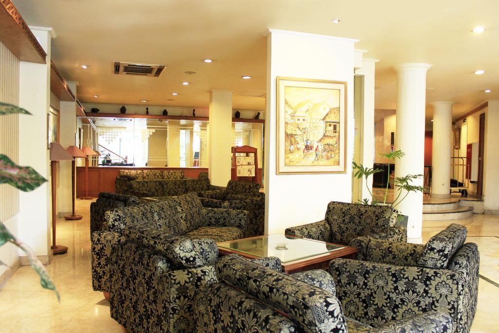 Hotel Imperium בנדונג מראה חיצוני תמונה