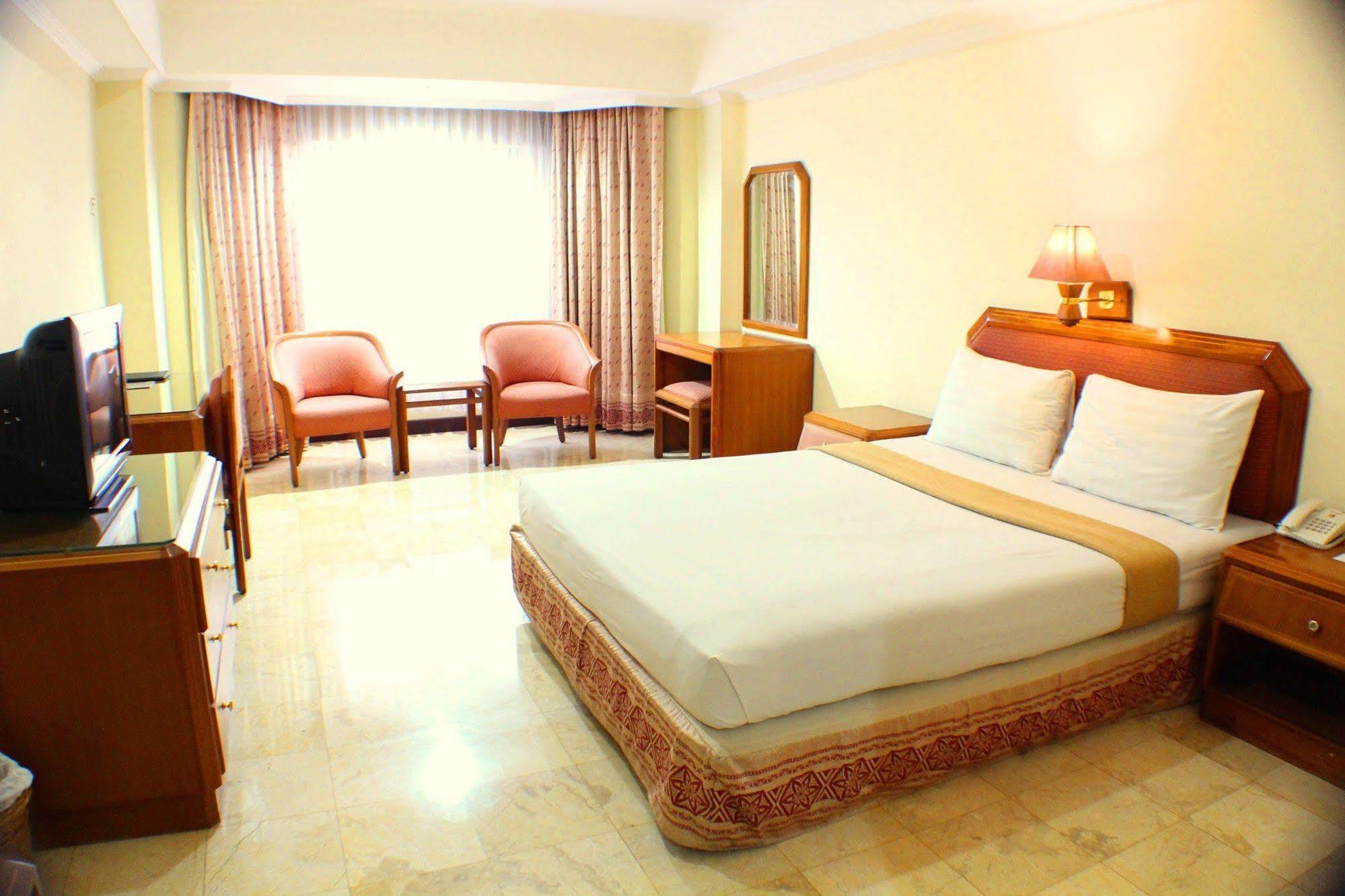 Hotel Imperium בנדונג מראה חיצוני תמונה
